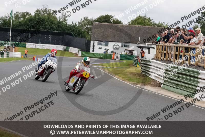 Vintage motorcycle club;eventdigitalimages;mallory park;mallory park trackday photographs;no limits trackdays;peter wileman photography;trackday digital images;trackday photos;vmcc festival 1000 bikes photographs